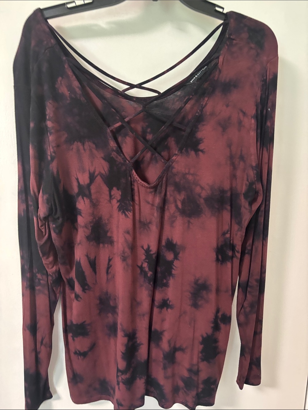 Rock & Republic Burgundy and Black Tie-Dye Crisscross Long Sleeve Top